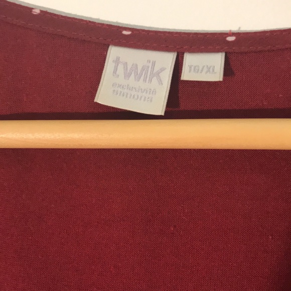 Burgundy/raspberry polka dot blouse - Picture 3 of 3